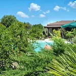 Soraya With Independent Swimming Pool Near The 别墅