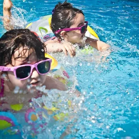فيلة Soraya With Independent Swimming Pool Near The ساساري