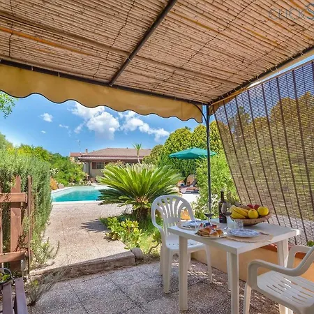Soraya With Independent Swimming Pool Near The