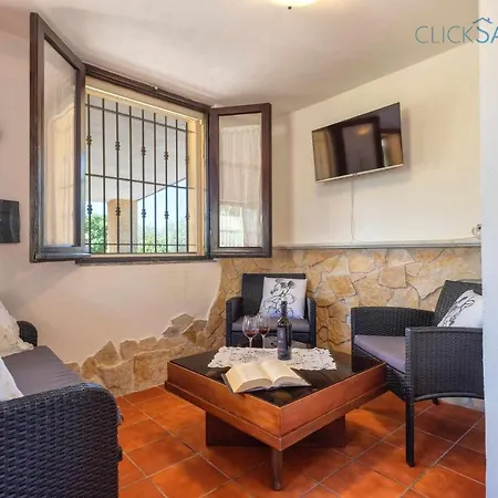 Soraya With Independent Swimming Pool Near The Villa