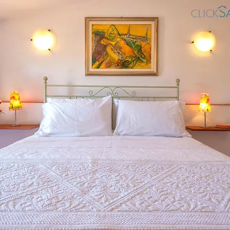 Soraya With Independent Swimming Pool Near The