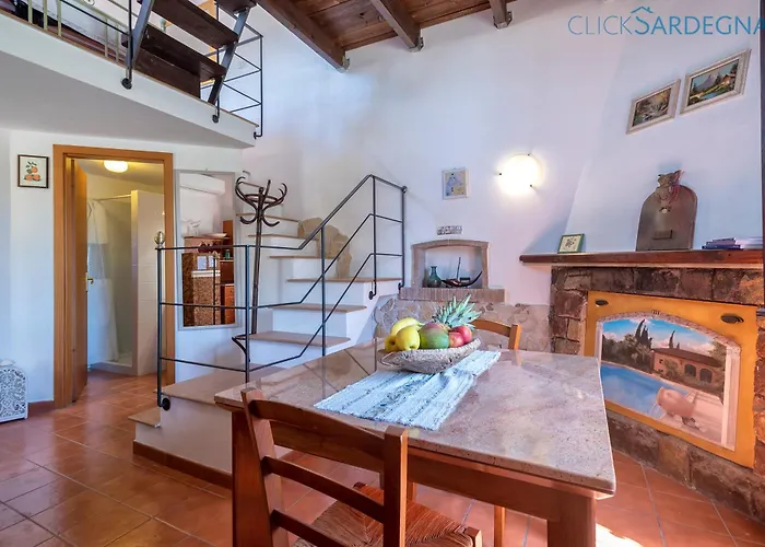 Soraya With Independent Swimming Pool Near The Villa Sassari