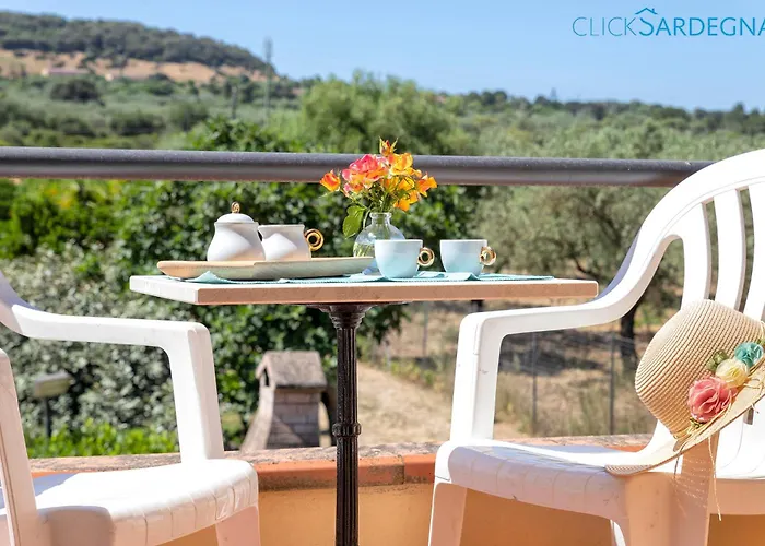 Soraya With Independent Swimming Pool Near The Sassari