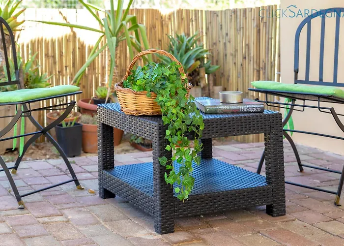 Soraya With Independent Swimming Pool Near The