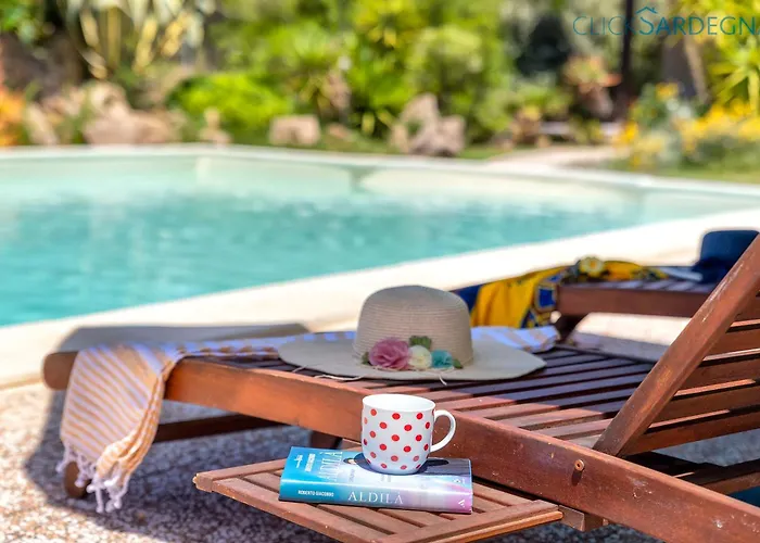 Soraya With Independent Swimming Pool Near The Willa