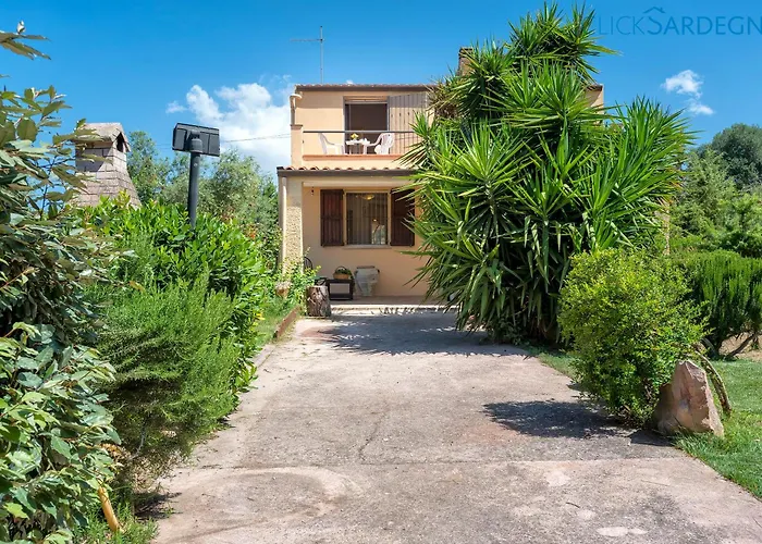 Soraya With Independent Swimming Pool Near The